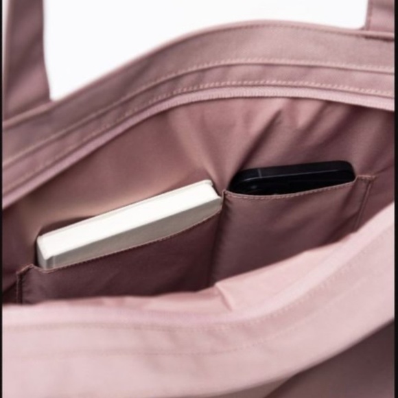 Herschel Mica Canvas Rose Pink Tote Bag - Picture 3 of 6